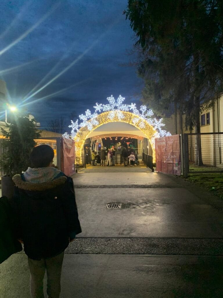 PNE Winter Pair 2024 밴쿠버 크리스마스 축제 : 첫번째 2 PNE Winter Pair (16)