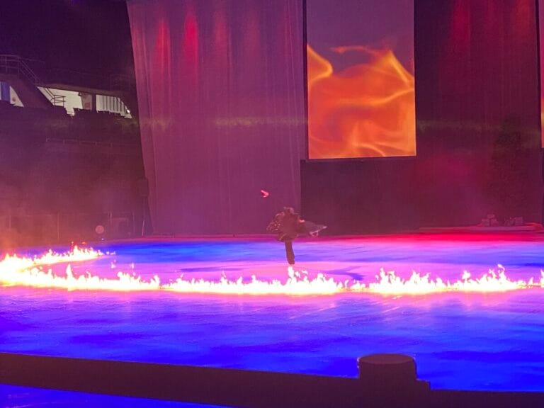 PNE Winter Pair 2024 밴쿠버 크리스마스 축제 : 첫번째 15 PNE Winter Pair (3)